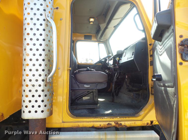 image for item DC7434 2002 International F2554 dump truck