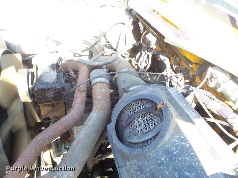 image for item DC7434 2002 International F2554 dump truck