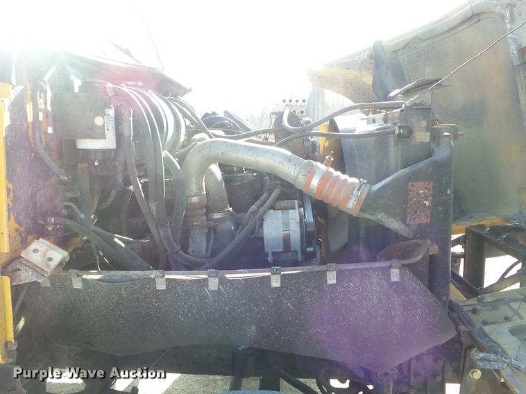 image for item DC7434 2002 International F2554 dump truck