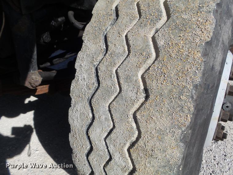 image for item DC7434 2002 International F2554 dump truck