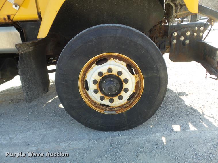 image for item DC7434 2002 International F2554 dump truck