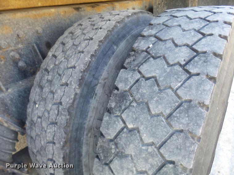 image for item DC7434 2002 International F2554 dump truck