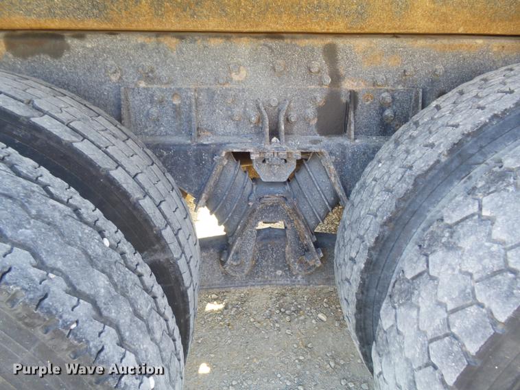 image for item DC7434 2002 International F2554 dump truck