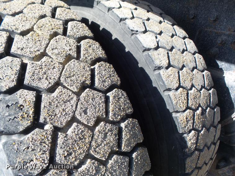 image for item DC7434 2002 International F2554 dump truck