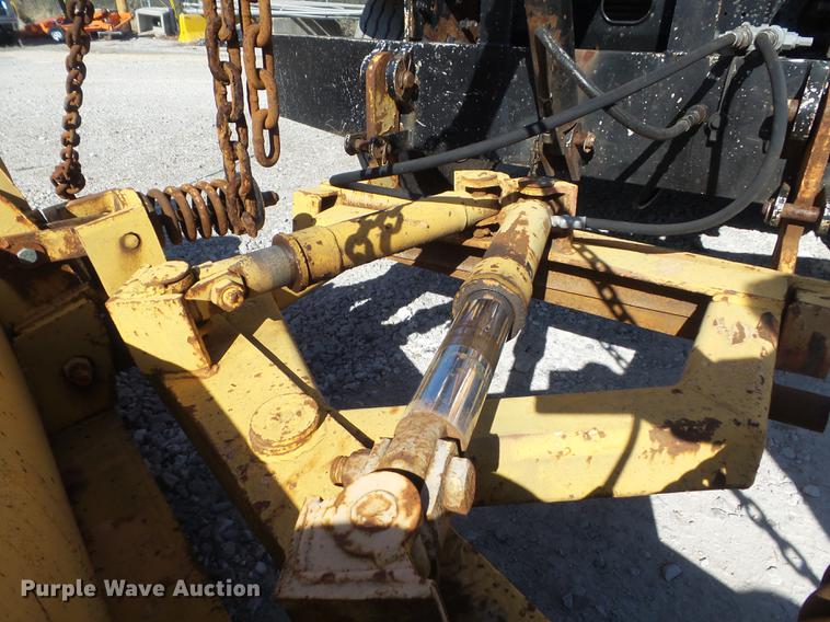 image for item DC7435 2002 International 4900 dump truck