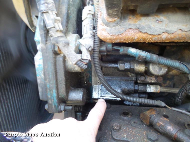 image for item DC7435 2002 International 4900 dump truck