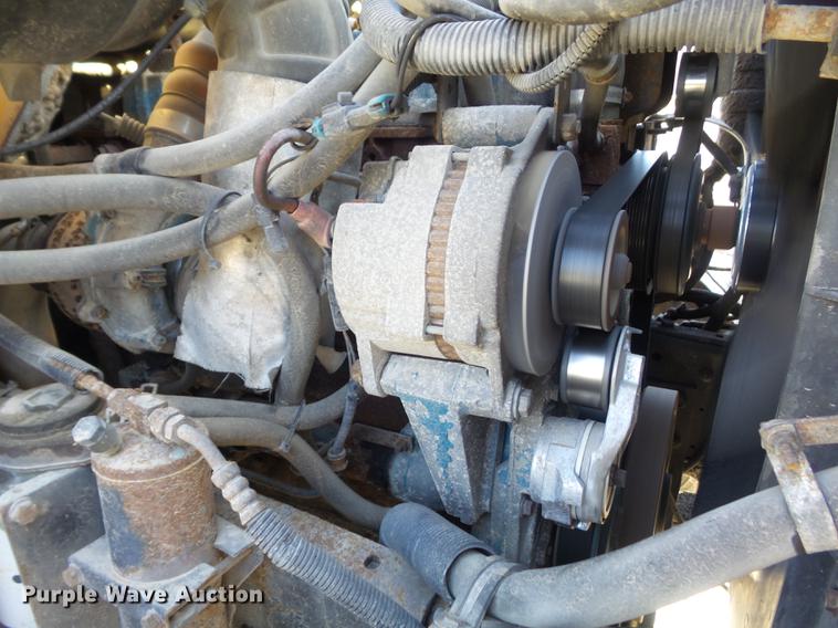 image for item DC7435 2002 International 4900 dump truck