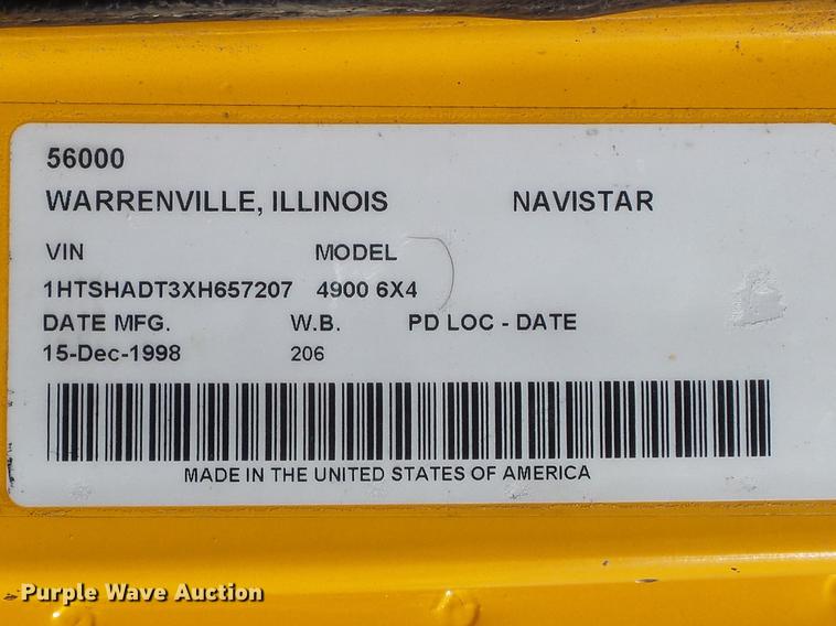 image for item DC7437 1999 International 4900 truck cab and chassis