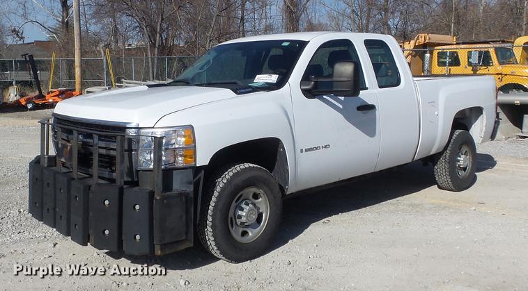 image for item DC7439 2008 Chevrolet Silverado 2500HD Ext. Cab pickup truck