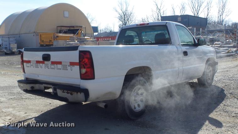image for item DC7440 2005 Chevrolet Silverado 1500 pickup truck