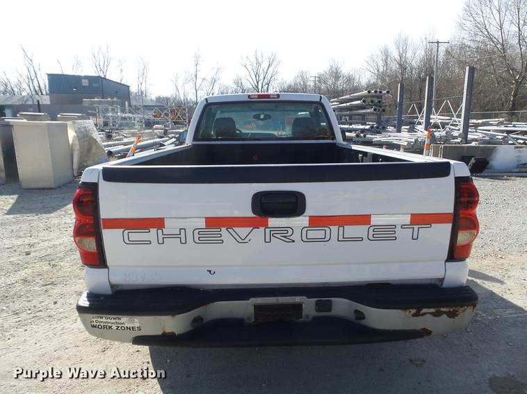 image for item DC7440 2005 Chevrolet Silverado 1500 pickup truck