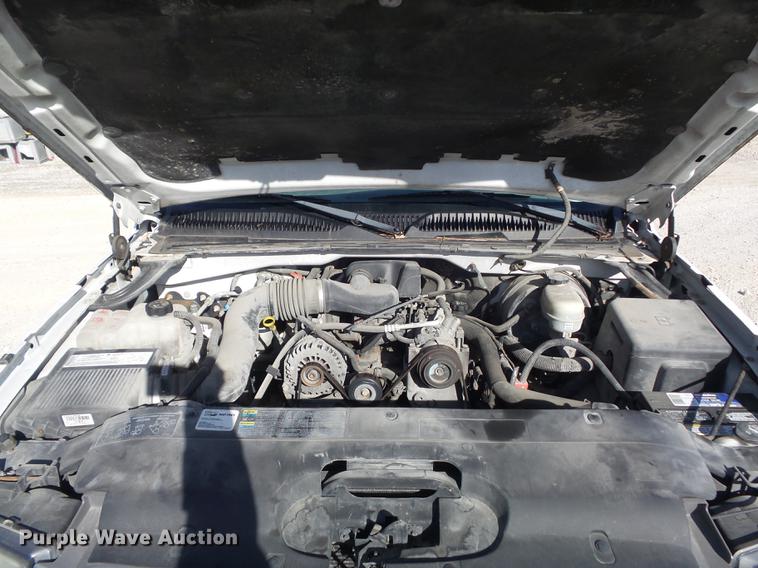 image for item DC7440 2005 Chevrolet Silverado 1500 pickup truck