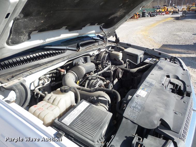 image for item DC7440 2005 Chevrolet Silverado 1500 pickup truck