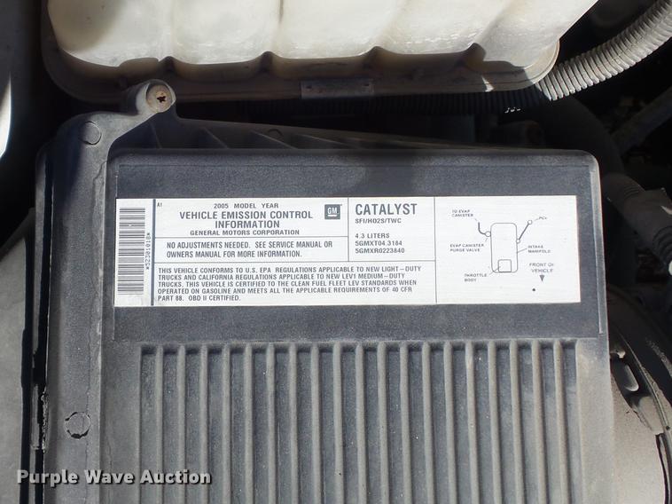 image for item DC7440 2005 Chevrolet Silverado 1500 pickup truck