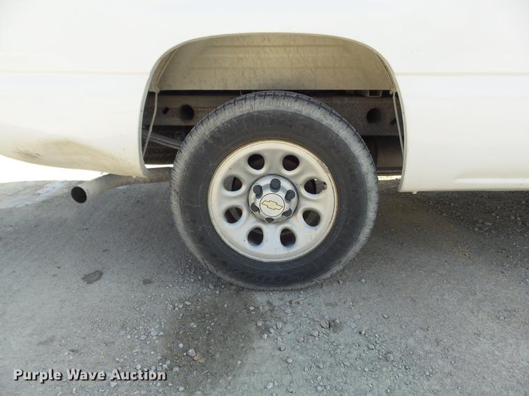 image for item DC7440 2005 Chevrolet Silverado 1500 pickup truck