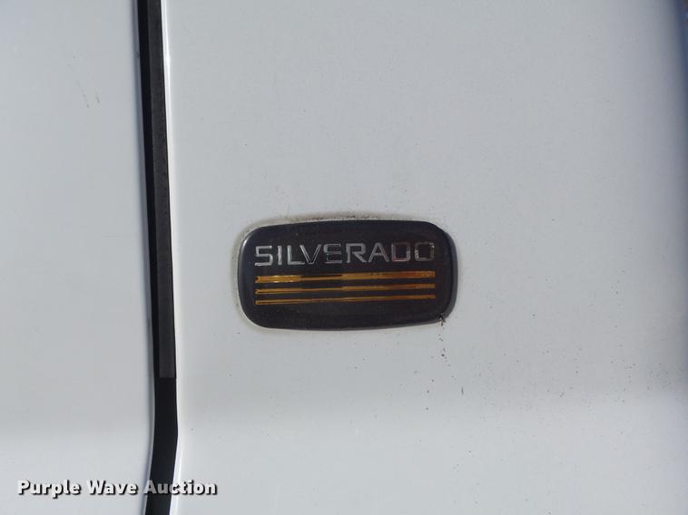 image for item DC7440 2005 Chevrolet Silverado 1500 pickup truck