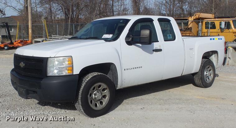 image for item DC7441 2007 Chevrolet Silverado 1500 Ext. Cab pickup truck
