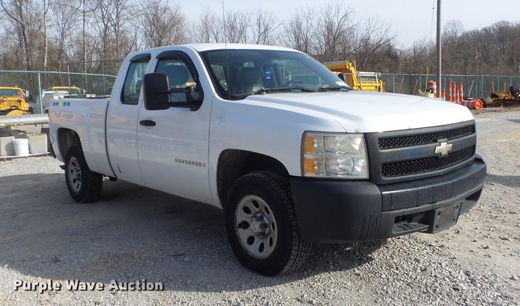 image for item DC7441 2007 Chevrolet Silverado 1500 Ext. Cab pickup truck