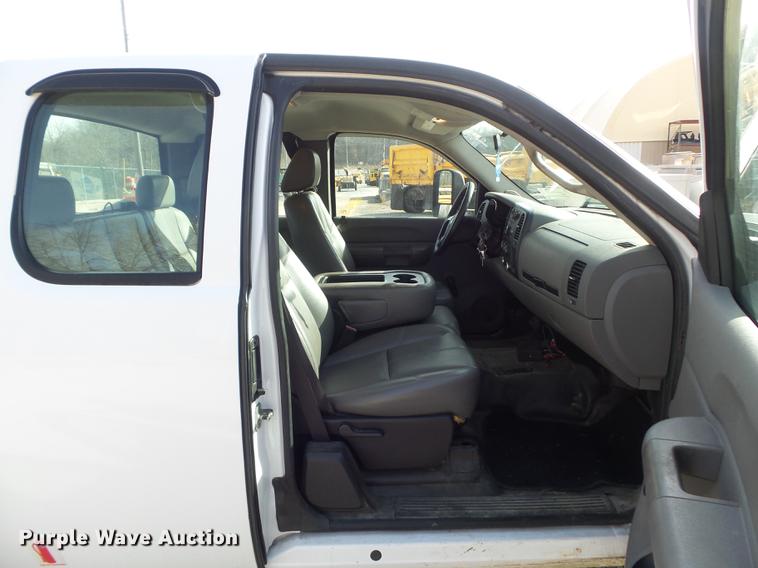 image for item DC7441 2007 Chevrolet Silverado 1500 Ext. Cab pickup truck