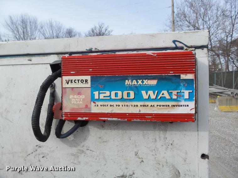 image for item DC7442 2004 Chevrolet Silverado 3500 utility bed pickup truck