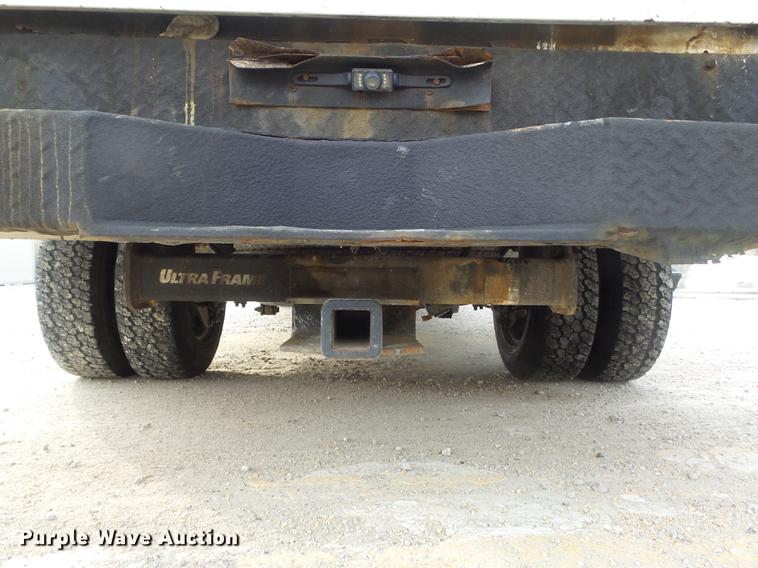 image for item DC7442 2004 Chevrolet Silverado 3500 utility bed pickup truck