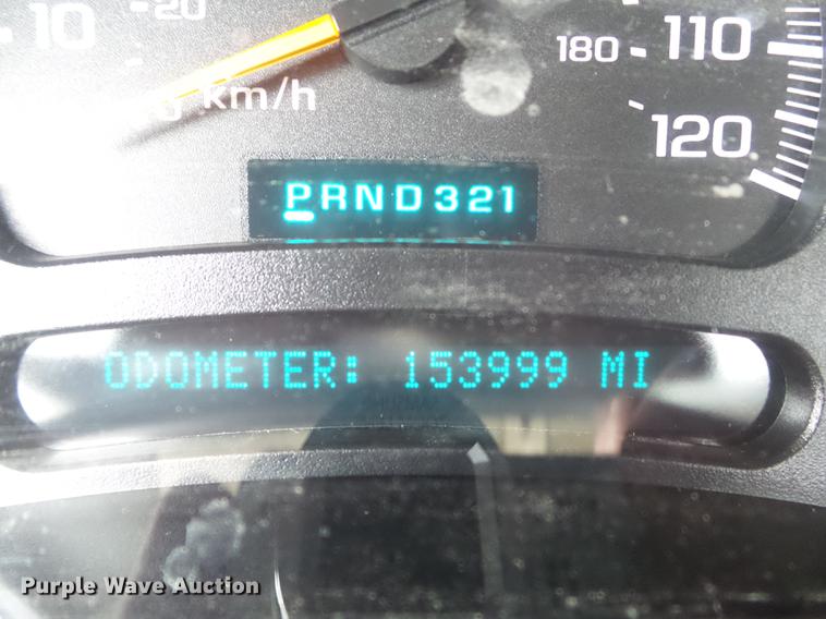 image for item DC7442 2004 Chevrolet Silverado 3500 utility bed pickup truck