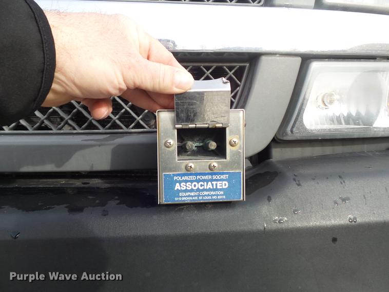 image for item DC7442 2004 Chevrolet Silverado 3500 utility bed pickup truck