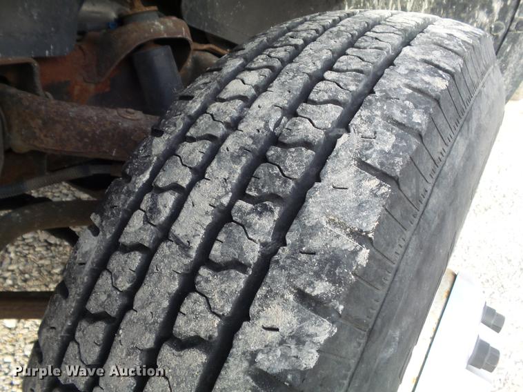 image for item DC7442 2004 Chevrolet Silverado 3500 utility bed pickup truck