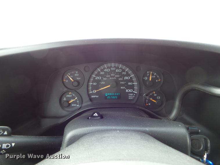 image for item DC7444 2003 Chevrolet Express 3500 van