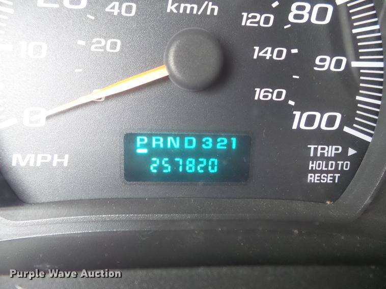 image for item DC7444 2003 Chevrolet Express 3500 van