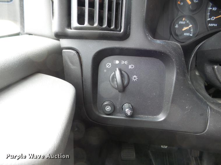 image for item DC7444 2003 Chevrolet Express 3500 van