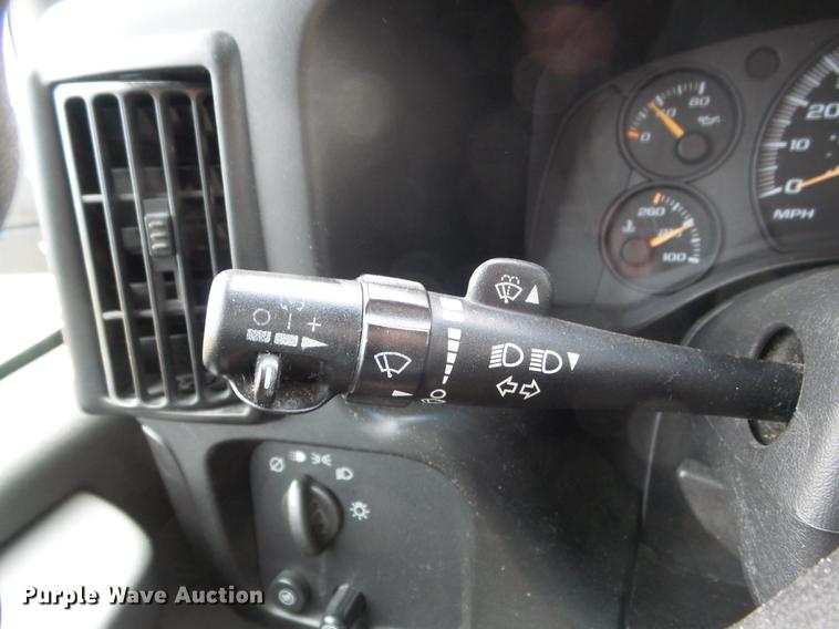 image for item DC7444 2003 Chevrolet Express 3500 van