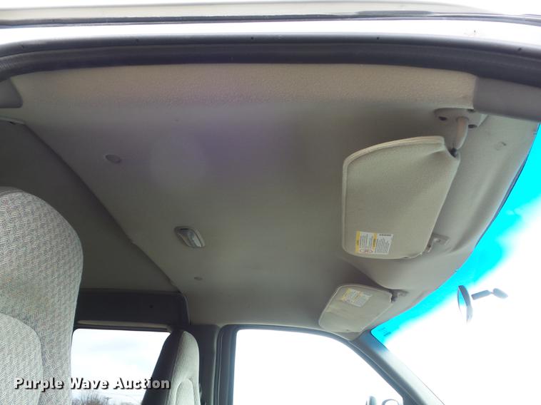 image for item DC7444 2003 Chevrolet Express 3500 van