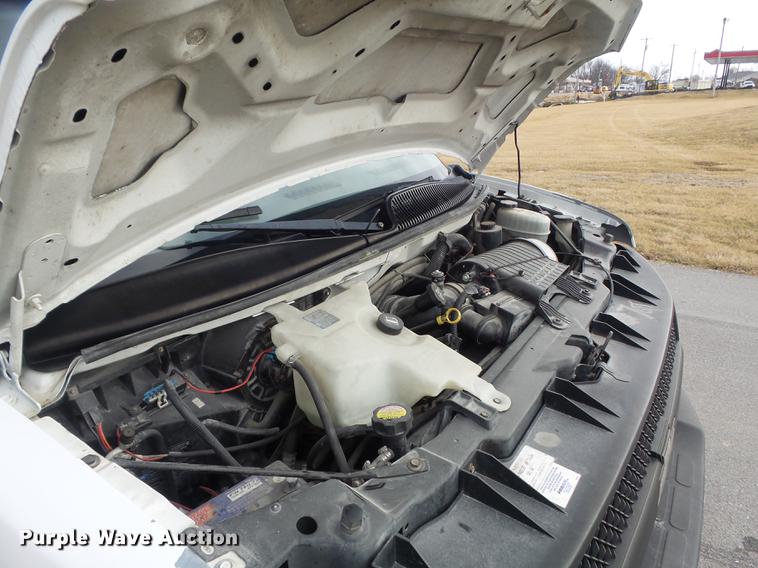 image for item DC7444 2003 Chevrolet Express 3500 van