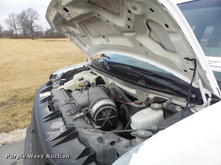 image for item DC7444 2003 Chevrolet Express 3500 van