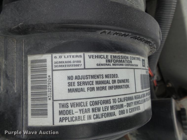 image for item DC7444 2003 Chevrolet Express 3500 van