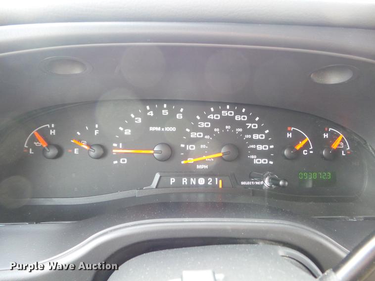 image for item DC7445 2006 Ford E350 Super Duty van