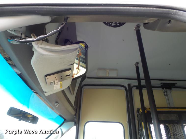 image for item DC7445 2006 Ford E350 Super Duty van