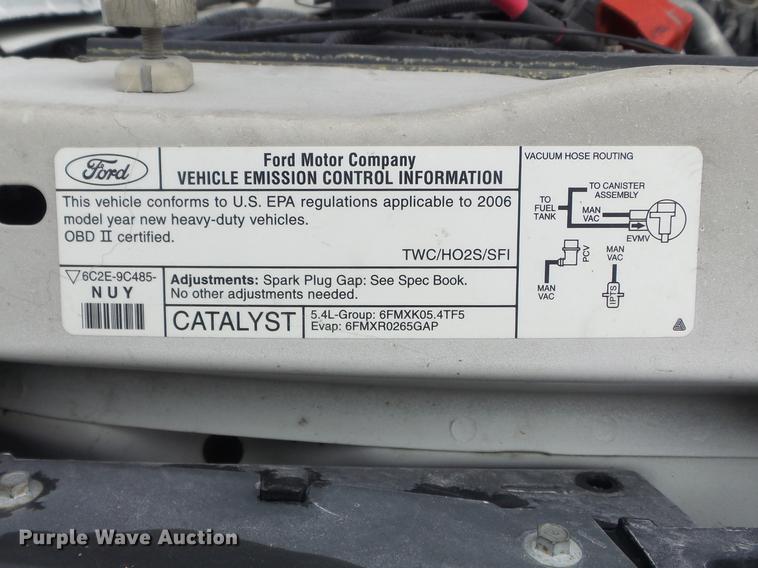 image for item DC7445 2006 Ford E350 Super Duty van