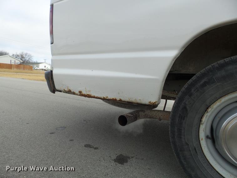 image for item DC7445 2006 Ford E350 Super Duty van