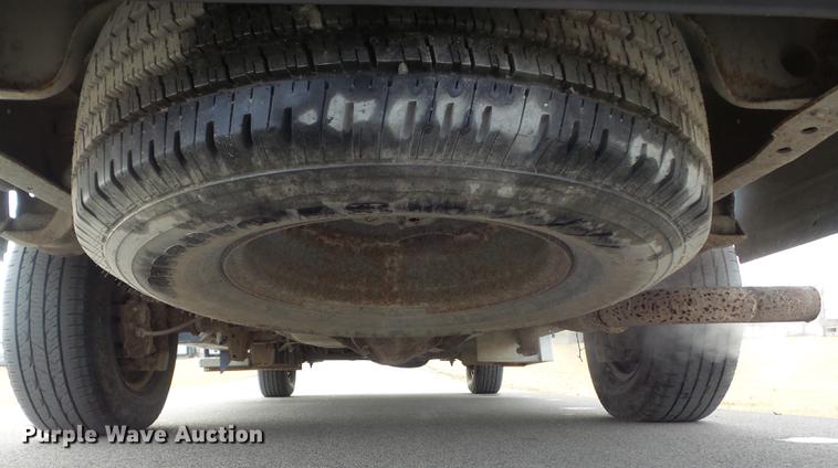 image for item DC7445 2006 Ford E350 Super Duty van