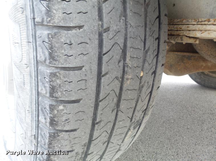 image for item DC7445 2006 Ford E350 Super Duty van