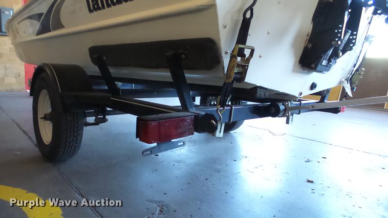 image for item EF9379 2000 Landau 175 boat