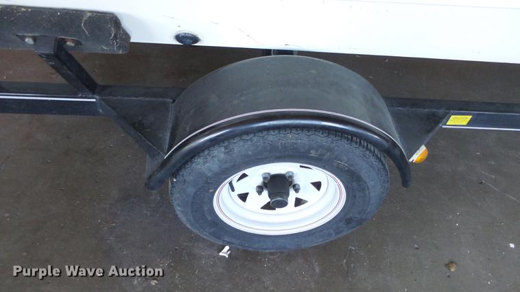 image for item EF9379 2000 Landau 175 boat