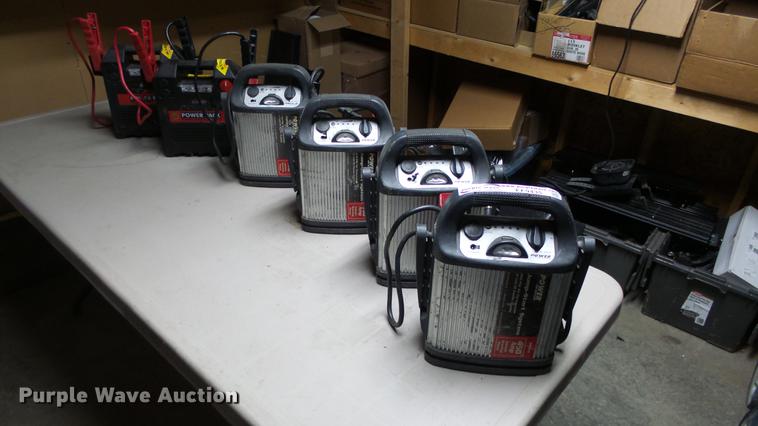 image for item EF9435 (6) battery chargers