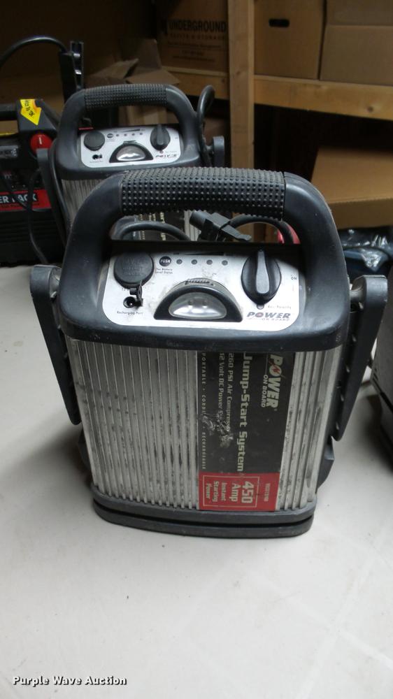 image for item EF9435 (6) battery chargers