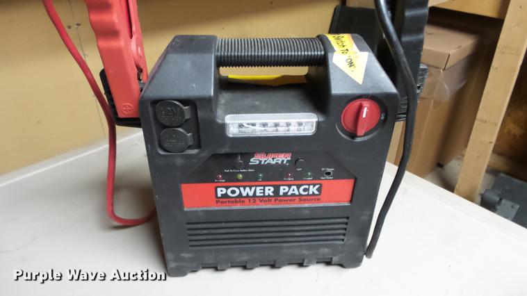 image for item EF9435 (6) battery chargers