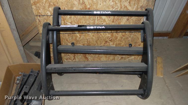 image for item EF9442 (2) Setina grill guards