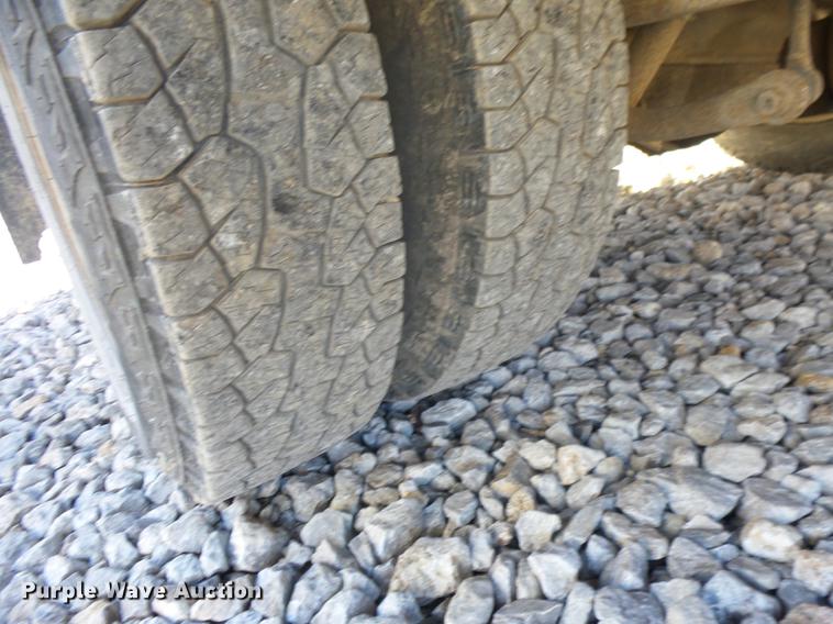 image for item EI9755 2003 Chevrolet Silverado 3500 pickup truck