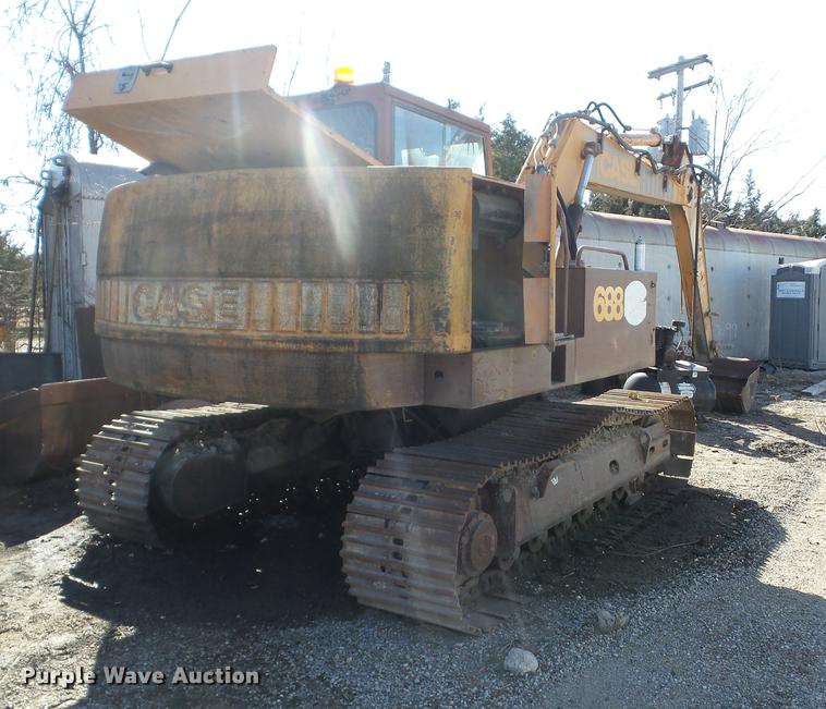 image for item EI9757 1989 Case 688LT excavator